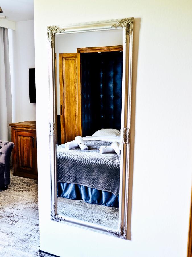 Bed and Breakfast Dwor Karwacz Przasnysz Exteriér fotografie