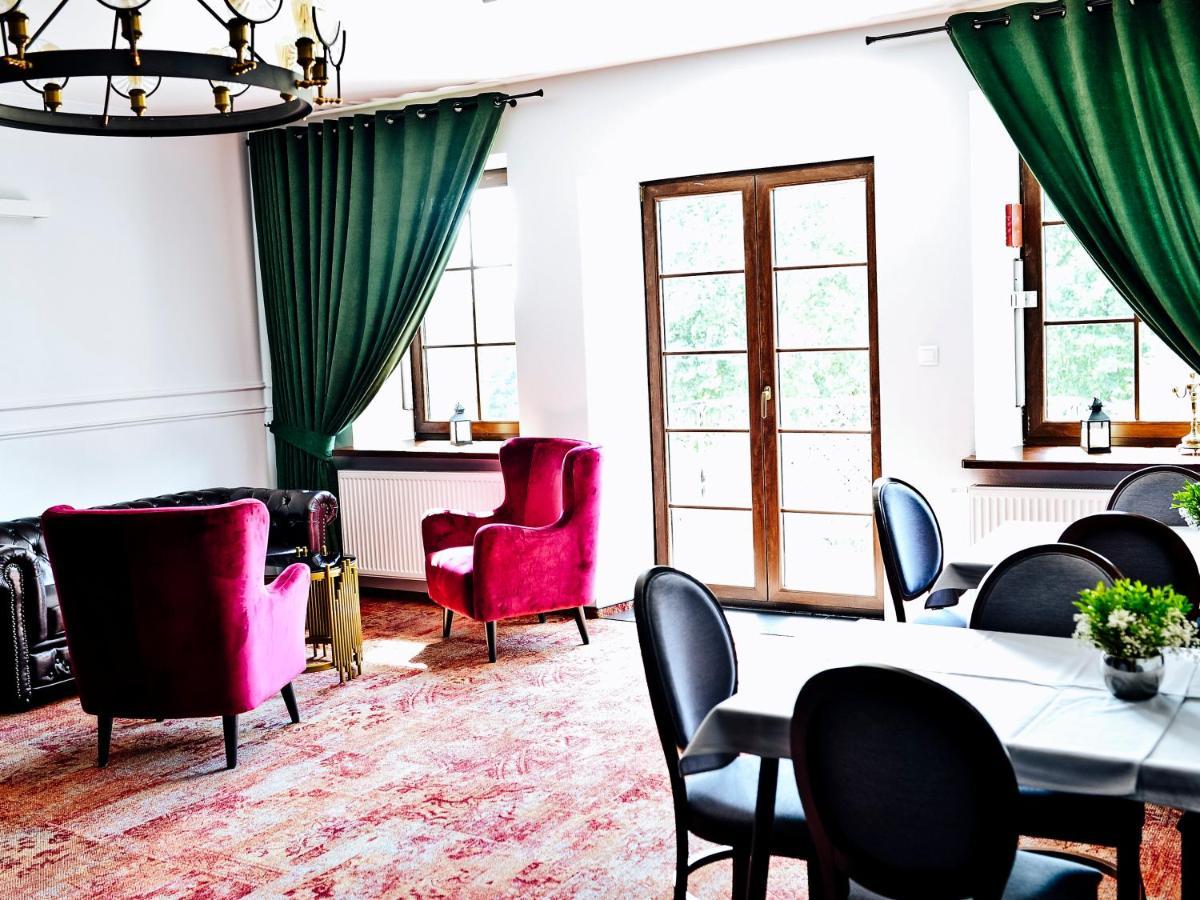 Bed and Breakfast Dwor Karwacz Przasnysz Exteriér fotografie