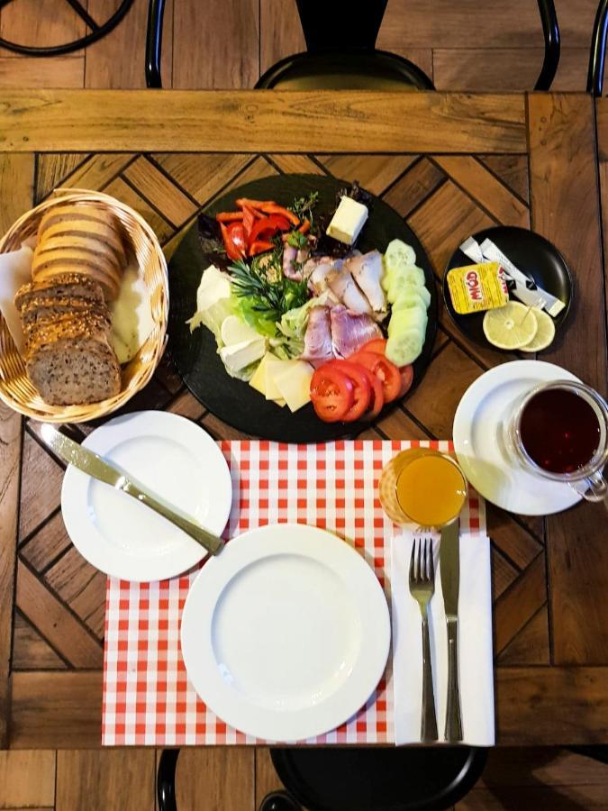 Bed and Breakfast Dwor Karwacz Przasnysz Exteriér fotografie